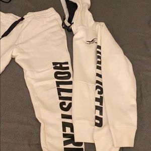 Hollister Sweater and Joggers Sise Lrg